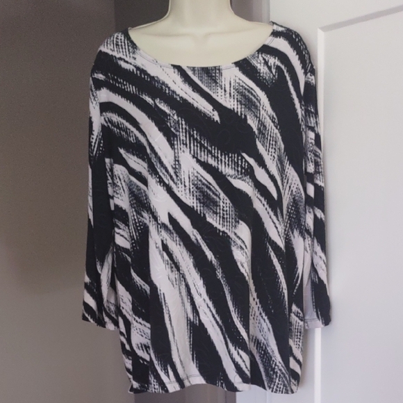 JM Collection Black & White Abstract Pullover Blouse - Size 1X - Picture 1 of 7